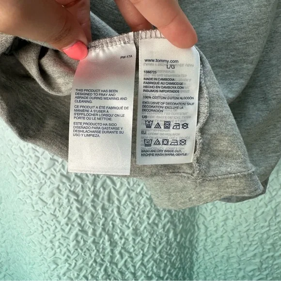 Men’s Tommy Hilfiger Gray Short Sleeve Tee Size L - Picture 5 of 7